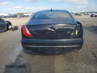 2016 Jaguar XJ Portfolio with VIN SAJWJ2GDXG8W03143, listed as a Copart auction lot 86467114 with 42,923 mi miles and Salvage title. Bid and sale history available at DreamBid. Image 6.