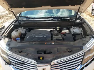2017 Lincoln MKX Reserve with VIN 2LMPJ6LR0HBL37321, listed as a Copart auction lot 66839855 with 90,293 mi miles and Salvage title. Bid and sale history available at DreamBid. Image 17.