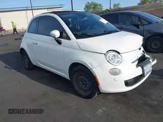 2013 FIAT 500 Pop z VIN 3C3CFFDR2DT629201, wystawiony jako IAAI lot #42233310 z przebiegiem 110 011 mil mil oraz . Historia ofert i sprzedaży dostępna na DreamBid. Obrazek 1.