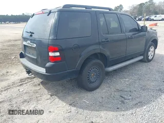 2010 Ford Explorer XLT with VIN 1FMEU6DE9AUA59055, listed as a IAAI auction lot 41787956 with 300,389 mi miles. Bid and sale history available at carsss.com. Image 4.