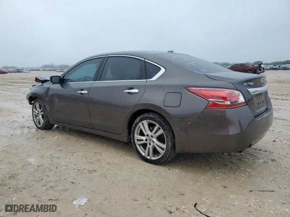 2013 Nissan Altima 3.5 SL with VIN 1N4BL3AP1DN557365, listed as a Copart auction lot 50972475 with 135,703 mi miles and Salvage Title. Bid and sale history available at carsss.com. Image 2.