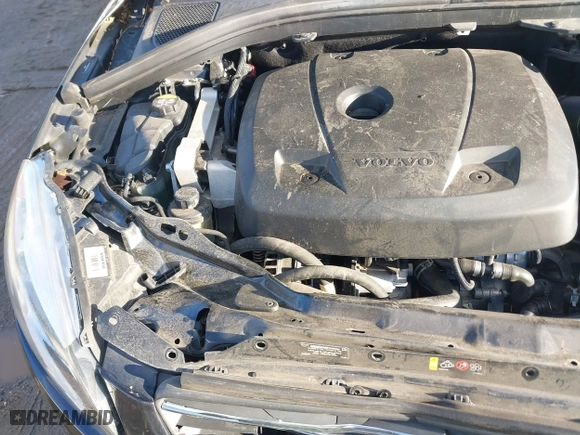 2016 Volvo XC60 T5 Drive-E Premier with VIN YV440MDK3G2915618, listed as a IAAI auction lot 41112381 with 75,720 mi miles. Bid and sale history available at carsss.com. Image 17.