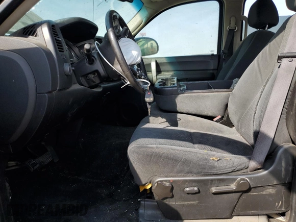 2008 Chevrolet Silverado 1500 1LT with VIN 2GCEC13J881157539, listed as a Copart auction lot 79116054 with 228,228 mi miles and Salvage Title. Bid and sale history available at DreamBid. Image 7.