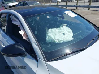 2021 Audi S7 Prestige z VIN WAUSFBF22MN075994, wystawiony jako IAAI lot #41903379 z przebiegiem Nie podano mil oraz . Historia ofert i sprzedaży dostępna na DreamBid. Obrazek 18.