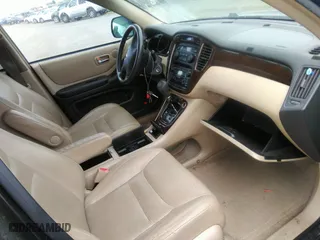 2002 Toyota Highlander with VIN JTEGF21A820061482, listed as a IAAI auction lot 41450883 with 175,821 mi miles. Bid and sale history available at carsss.com. Image 5.