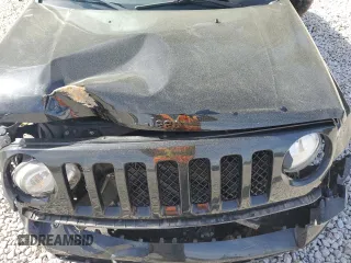 2015 Jeep Patriot Altitude z VIN 1C4NJRBB9FD347740, wystawiony jako Copart lot #48906625 z przebiegiem 105 310 mil mil oraz Szkoda całkowita • Salvage title. Historia ofert i sprzedaży dostępna na DreamBid. Obrazek 12.