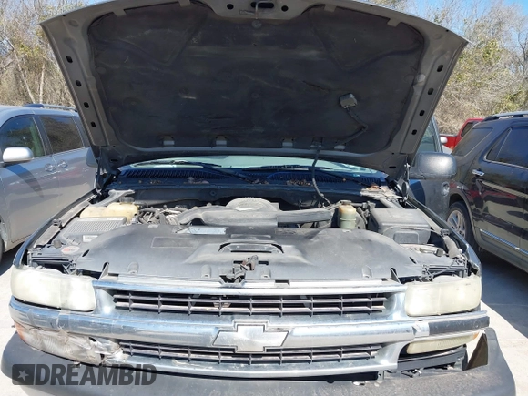 2002 Chevrolet Suburban LS with VIN 3GNEC16Z62G198727, listed as a IAAI auction lot 41843171 with 342,212 mi miles. Bid and sale history available at carsss.com. Image 10.