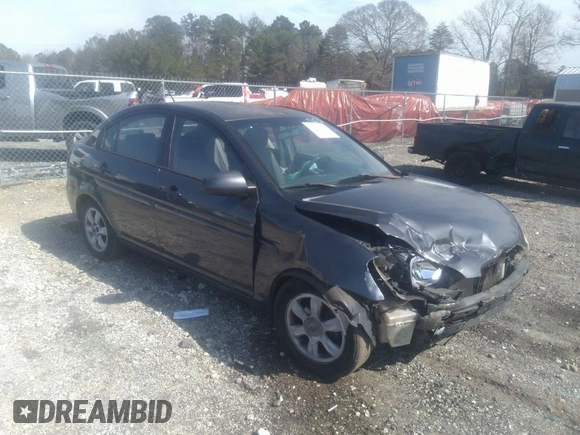 2006 Hyundai Accent GLS z VIN KMHCN46C66U027692, wystawiony jako IAAI lot #41796140 z przebiegiem 233 488 mil mil oraz . Historia ofert i sprzedaży dostępna na DreamBid. Obrazek 1.