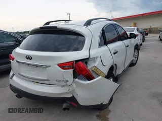 2016 Infiniti QX70 z VIN JN8CS1MU8GM671269, wystawiony jako IAAI lot #42467096 z przebiegiem 74 918 mil mil oraz . Historia ofert i sprzedaży dostępna na DreamBid. Obrazek 4.