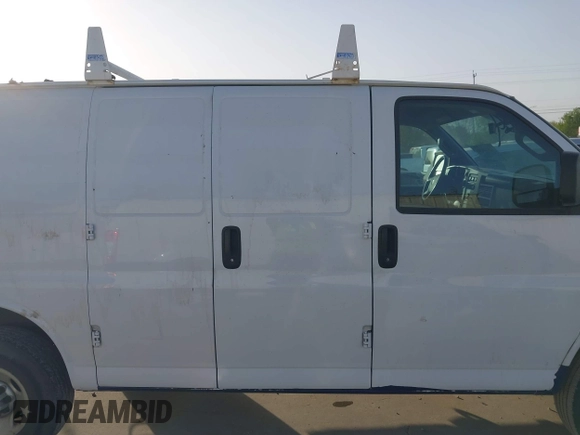 2022 GMC Savana Cargo Van with VIN 1GTW7AFPXN1139117, listed as a IAAI auction lot 41840493 with 107,784 mi miles. Bid and sale history available at carsss.com. Image 13.