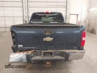 2008 Chevrolet Silverado 1500 LTZ with VIN 2GCEK19J081245477, listed as a IAAI auction lot 41754954 with 220,214 mi miles. Bid and sale history available at carsss.com. Image 17.