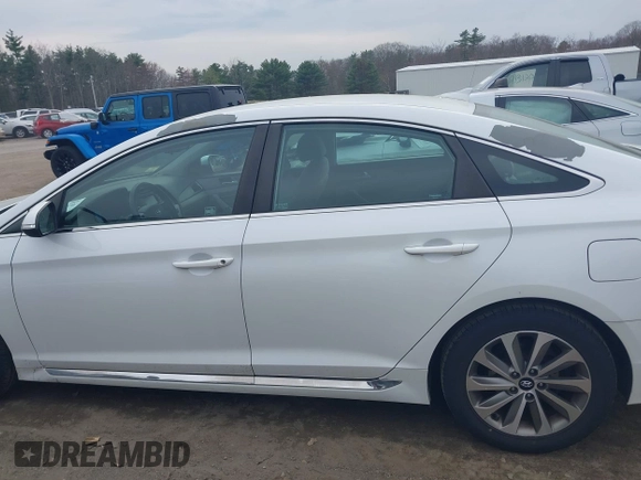 2015 Hyundai Sonata Sport with VIN 5NPE34AF7FH052003, listed as a IAAI auction lot 42097419 with 172,026 mi miles and . Bid and sale history available at DreamBid. Image 17.
