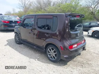 2009 Nissan Cube SL z VIN JN8AZ28R39T111263, wystawiony jako IAAI lot #42050350 z przebiegiem 253 666 mil mil oraz . Historia ofert i sprzedaży dostępna na DreamBid. Obrazek 3.