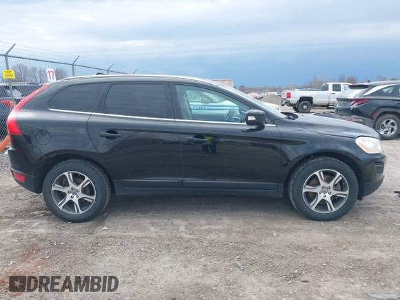 2013 Volvo XC60 T6 z VIN YV4902DZ1D2368819, wystawiony jako IAAI lot #41833733 z przebiegiem 148 606 mil mil oraz . Historia ofert i sprzedaży dostępna na DreamBid. Obrazek 14.