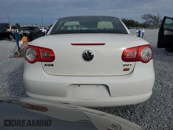 2008 Volkswagen Eos Turbo z VIN WVWBA71F88V039175, wystawiony jako Copart lot #88579725 z przebiegiem 89 414 mil mil oraz Szkoda całkowita • Salvage title. Historia ofert i sprzedaży dostępna na DreamBid. Obrazek 6.