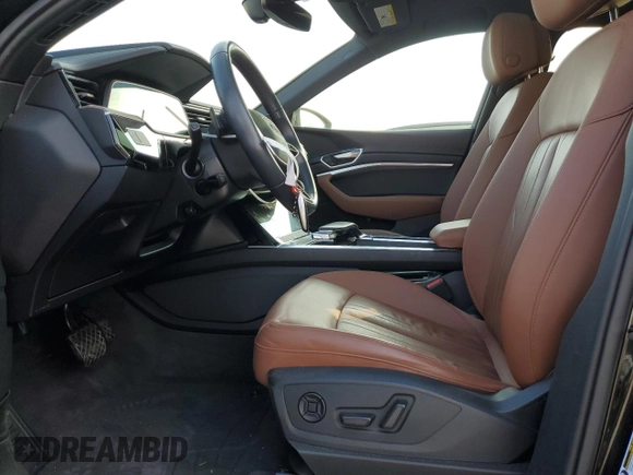 2022 Audi e-tron Sportback S line Premium z VIN WA11AAGE8NB022696, wystawiony jako Copart lot #86595464 z przebiegiem 36 024 mil mil oraz Szkoda całkowita • Salvage title. Historia ofert i sprzedaży dostępna na DreamBid. Obrazek 7.