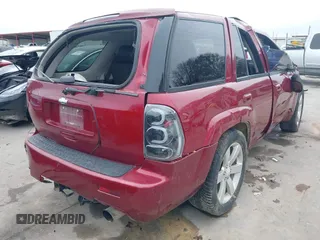 2006 Chevrolet TrailBlazer LT with VIN 1GNES13H162266610, listed as a IAAI auction lot 41630250 with 176,610 mi miles. Bid and sale history available at carsss.com. Image 4.