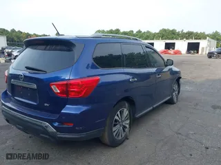 2017 Nissan Pathfinder SV with VIN 5N1DR2MN4HC664462, listed as a IAAI auction lot 39923868 with 119,837 mi miles. Bid and sale history available at carsss.com. Image 4.