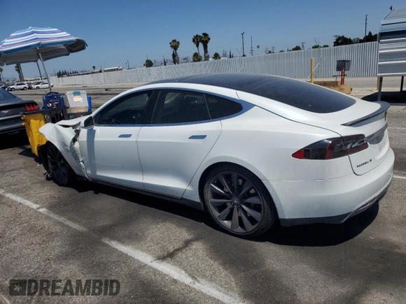 2013 Tesla Model S Performance с VIN 5YJSA1DP3DFP10567, выставлен на аукционе Copart как лот 58352955 с пробегом 128 438 миль миль и Списание • Salvage title. История ставок и продаж доступна на DreamBid. Изображение 2.