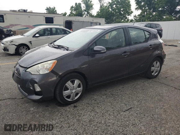 2012 Toyota Prius One z VIN JTDKDTB34C1513711, wystawiony jako Copart lot #59715445 z przebiegiem 142 431 mil mil oraz Czysty tytuł • Clean title. Historia ofert i sprzedaży dostępna na DreamBid. Obrazek 1.