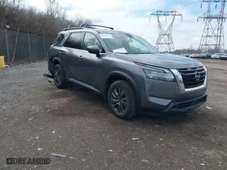 2022 Nissan Pathfinder SV with VIN 5N1DR3BC5NC256913, listed as a IAAI auction lot 41815519 with 34,878 mi miles. Bid and sale history available at carsss.com. Image 1.
