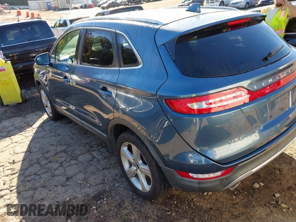 2018 Lincoln MKC Premiere with VIN 5LMCJ1D9XJUL22625, listed as a IAAI auction lot 40558543 with 60,088 mi miles and . Bid and sale history available at DreamBid. Image 3.