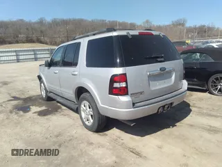 2009 Ford Explorer XLT with VIN 1FMEU73869UA17990, listed as a IAAI auction lot 41787675 with 198,364 mi miles. Bid and sale history available at carsss.com. Image 3.