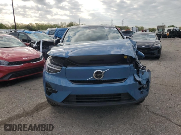 2023 Volvo C40 Ultimate с VIN YV4ED3GM3P2062413, выставлен на аукционе Copart как лот 48717804 с пробегом 11 638 миль миль и . История ставок и продаж доступна на DreamBid. Изображение 5.