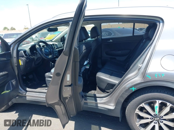 2017 Kia Sportage EX with VIN KNDPN3AC8H7186240, listed as a IAAI auction lot 42283574 with 100,153 mi miles and . Bid and sale history available at DreamBid. Image 8.