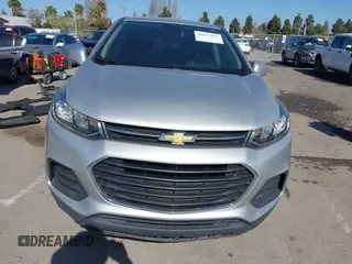 2019 Chevrolet Trax LS with VIN 3GNCJKSB3KL261348, listed as a IAAI auction lot 41933143 with 58,202 mi miles. Bid and sale history available at carsss.com. Image 13.