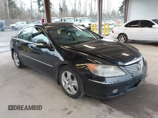 2005 Acura RL with VIN JH4KB16525C001117, listed as a IAAI auction lot 41647865 with 195,293 mi miles. Bid and sale history available at carsss.com. Image 1.