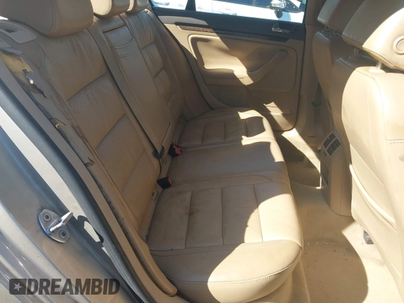 2005 Volkswagen Jetta 2.5L с VIN 3VWDF71K85M645201, выставлен на аукционе IAAI как лот 41913644 с пробегом 256 822 миль миль и . История ставок и продаж доступна на DreamBid. Изображение 8.