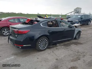 2017 Kia Cadenza Premium with VIN KNALC4J18H5036467, listed as a IAAI auction lot 39302671 with 1 mi miles. Bid and sale history available at carsss.com. Image 4.
