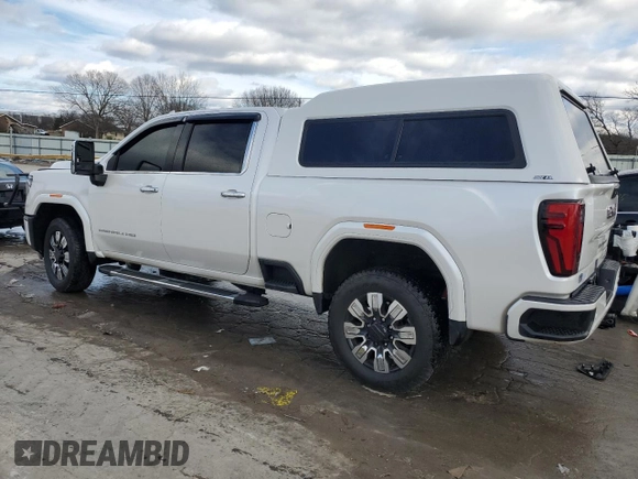 2024 GMC Sierra 2500HD Denali z VIN 1GT49RE74RF395604, wystawiony jako Copart lot #41529455 z przebiegiem 16 545 mil mil oraz Szkoda całkowita • Salvage title. Historia ofert i sprzedaży dostępna na DreamBid. Obrazek 2.