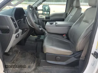 2017 Ford F-350 XL z VIN 1FT8W3A63HED69780, wystawiony jako Copart lot #55436945 z przebiegiem 162 220 mil mil oraz Szkoda całkowita • Salvage title. Historia ofert i sprzedaży dostępna na DreamBid. Obrazek 7.