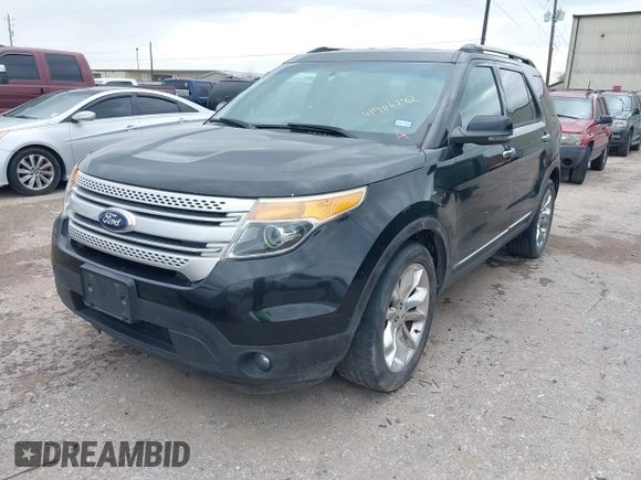 2014 Ford Explorer XLT with VIN 1FM5K7D86EGA68984, listed as a IAAI auction lot 41906742 with 145,292 mi miles and . Bid and sale history available at carsss.com. Image 18.