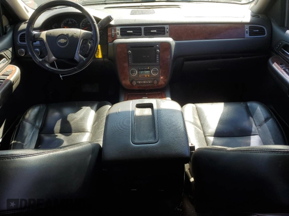 2009 Chevrolet Avalanche LTZ with VIN 3GNFK32009G233718, listed as a Copart auction lot 48580785 with 186,949 mi miles and Non Repairable. Bid and sale history available at carsss.com. Image 8.
