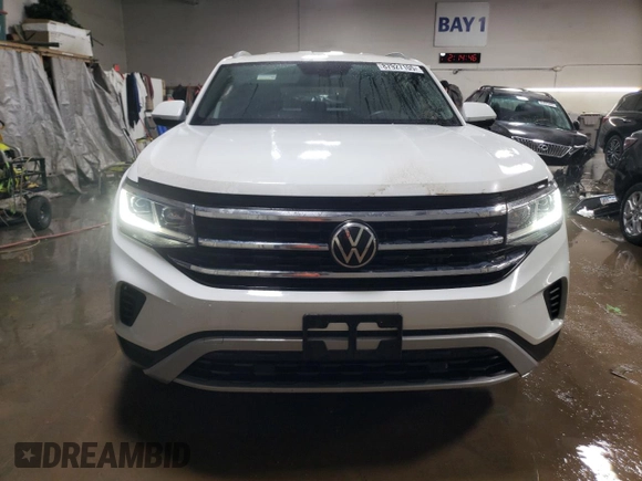 2022 Volkswagen Atlas SE with VIN 1V2LC2CA8NC211729, listed as a Copart auction lot 87927105 with 41,988 mi miles and Salvage title. Bid and sale history available at DreamBid. Image 5.