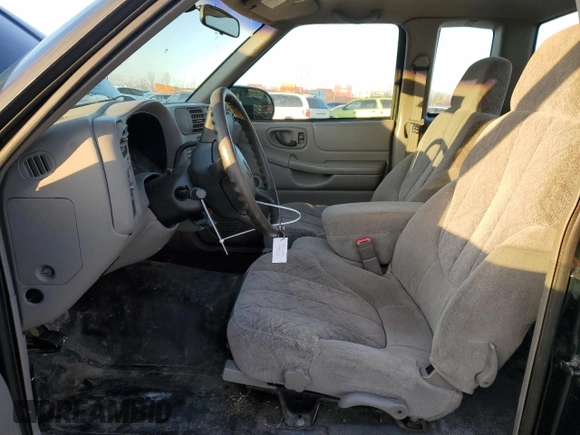 2002 GMC Sonoma SL with VIN 1GTCS19W628213723, listed as a Copart auction lot 86668534 with 90,858 mi miles and Salvage Title. Bid and sale history available at carsss.com. Image 7.