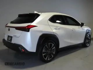 2019 Lexus UX 200 z VIN JTHY3JBH4K2014363, wystawiony jako Copart lot #48990525 z przebiegiem 92 751 mil mil oraz Szkoda całkowita • Salvage title. Historia ofert i sprzedaży dostępna na DreamBid. Obrazek 3.