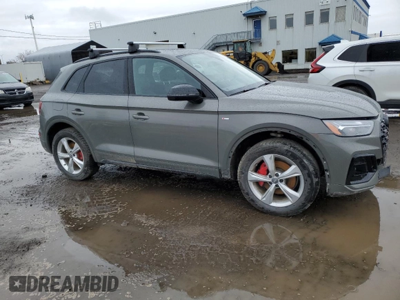 2024 Audi Q5 S line Premium Plus z VIN WA1EAAFY3R2049615, wystawiony jako Copart lot #55653445 z przebiegiem 11 716 mil mil oraz Szkoda całkowita • Salvage title. Historia ofert i sprzedaży dostępna na DreamBid. Obrazek 4.