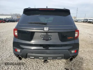 2023 Honda Passport TrailSport with VIN 5FNYF8H6XPB033513, listed as a Copart auction lot 49392115 with 41,069 mi miles and Salvage title. Bid and sale history available at DreamBid. Image 6.