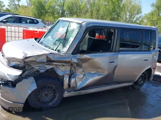 2005 Scion xB z VIN JTLKT324954026022, wystawiony jako IAAI lot #42073838 z przebiegiem 106 887 mil mil oraz . Historia ofert i sprzedaży dostępna na DreamBid. Obrazek 6.