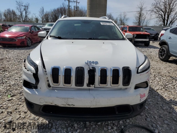 2014 Jeep Cherokee Altitude with VIN 1C4PJMCB5EW282205, listed as a Copart auction lot 53421125 with 185,915 mi miles and Clean Title. Bid and sale history available at carsss.com. Image 5.