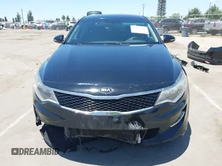 2017 Kia Optima LX z VIN 5XXGT4L39HG126838, wystawiony jako IAAI lot #42487934 z przebiegiem 108 905 mil mil oraz . Historia ofert i sprzedaży dostępna na DreamBid. Obrazek 13.