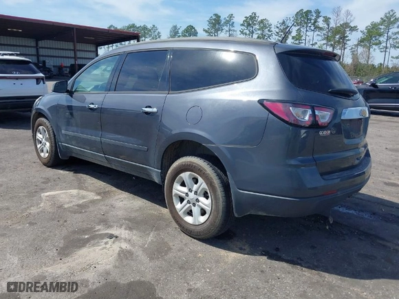 2014 Chevrolet Traverse LS with VIN 1GNKRFED8EJ101910, listed as a IAAI auction lot 41804653 with 184,763 mi miles. Bid and sale history available at carsss.com. Image 3.