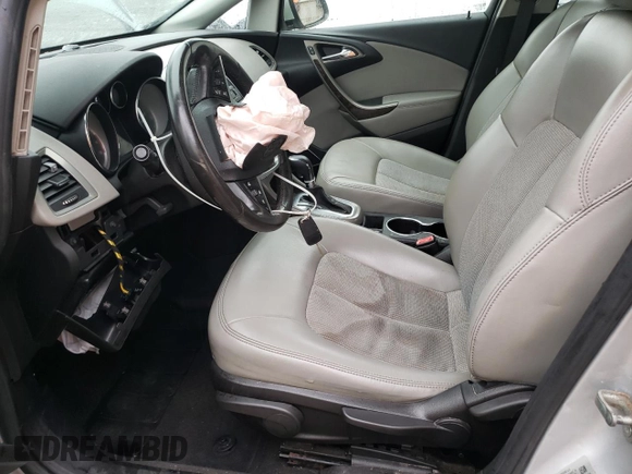 2012 Buick Verano z VIN 1G4PP5SK2C4219024, wystawiony jako Copart lot #61433755 z przebiegiem 133 247 mil mil oraz Szkoda całkowita • Salvage title. Historia ofert i sprzedaży dostępna na DreamBid. Obrazek 7.