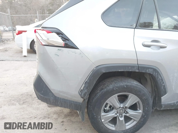 2024 Toyota RAV4 XLE with VIN 2T3P1RFV2RC459446, listed as a IAAI auction lot 41193980 with 1 mi miles. Bid and sale history available at carsss.com. Image 20.