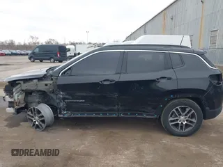 2018 Jeep Compass Latitude with VIN 3C4NJCBB7JT285996, listed as a IAAI auction lot 42063437 with 91,505 mi miles and . Bid and sale history available at DreamBid. Image 15.