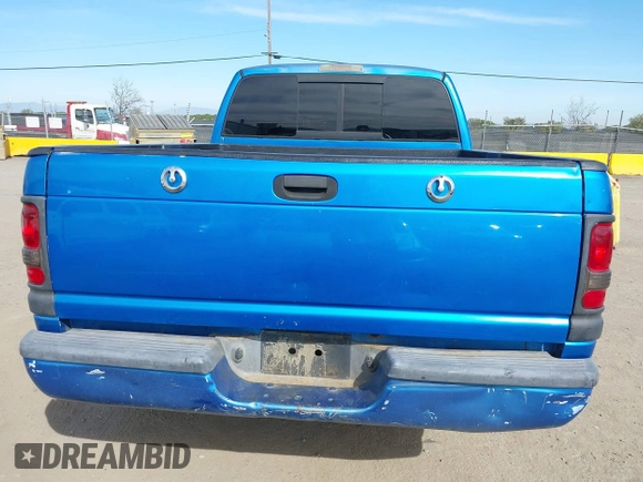 1999 Dodge 1500 z VIN 3B7HC13Z2XG197088, wystawiony jako IAAI lot #41686269 z przebiegiem 210 662 mil mil oraz . Historia ofert i sprzedaży dostępna na DreamBid. Obrazek 16.